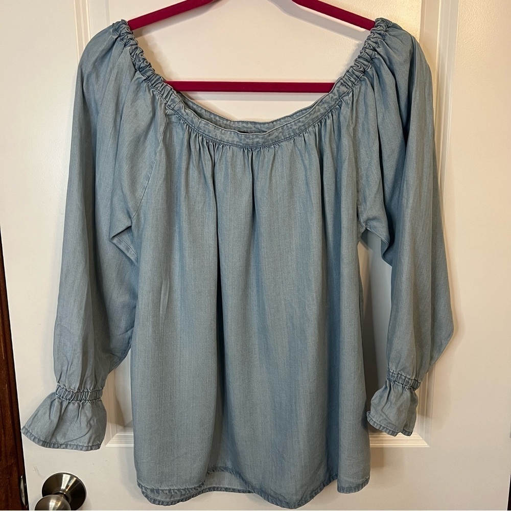 100% Tencel Y2K Harve’ Benard Off  The Shoulder Light Blue Womans Shirt Size L‍